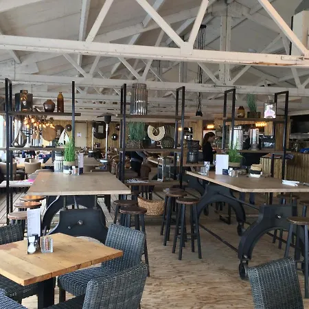 21 Hotelchalets 赞德沃特